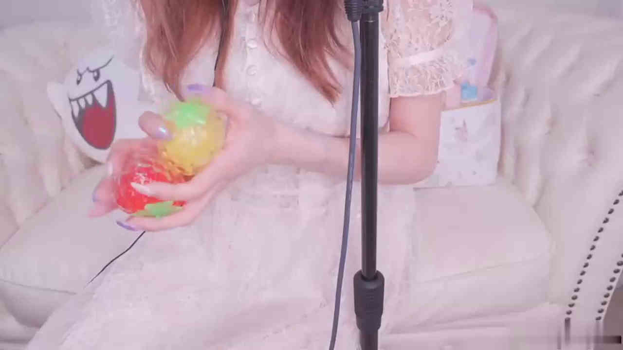 利香哄睡asmr新作之私服充分治愈！在线看！